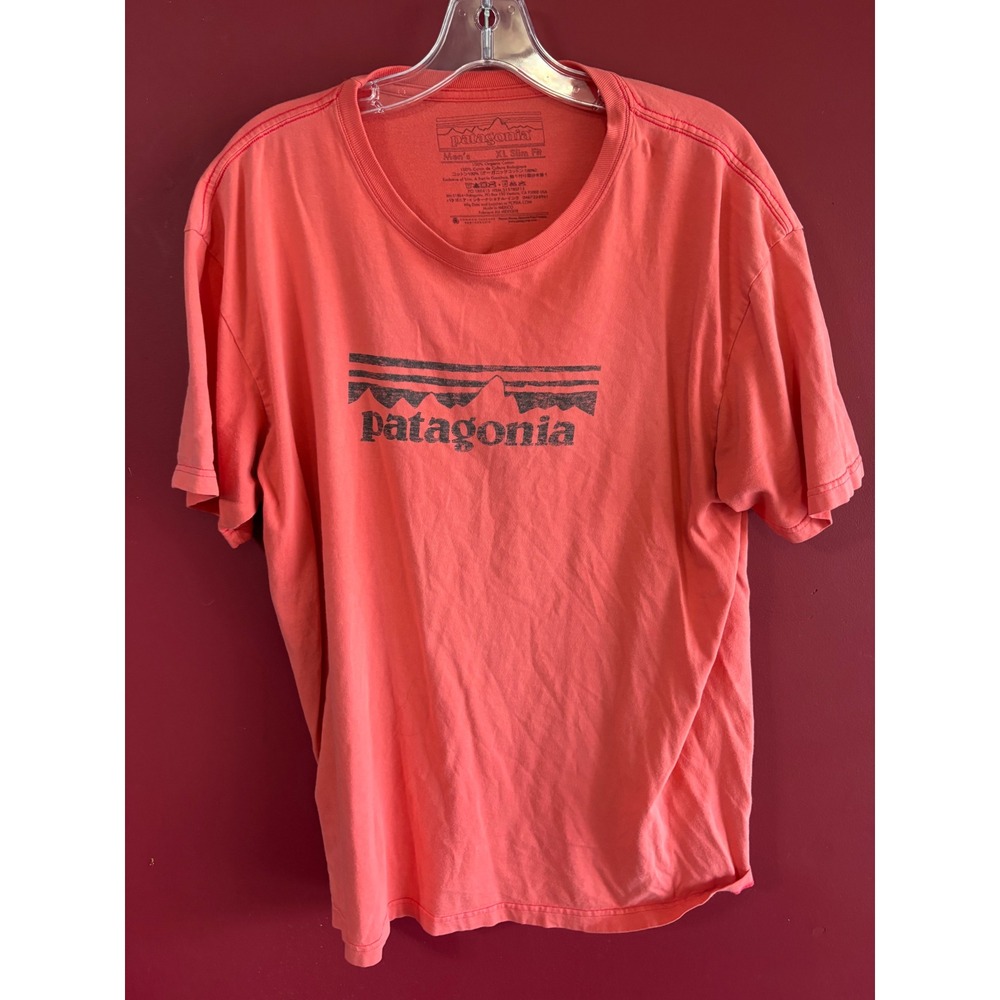 Patagonia Mens XL Slim Fit Organic Cotton Fitz Roy Logo T-Shirt Coral Pink